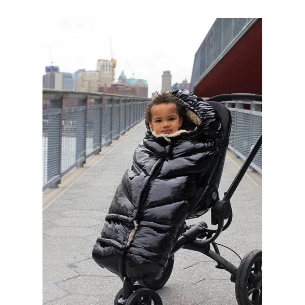 NWOT 7AM Enfant Blanket 212 Evolution Footmuff Black - Base Size (No Ext)